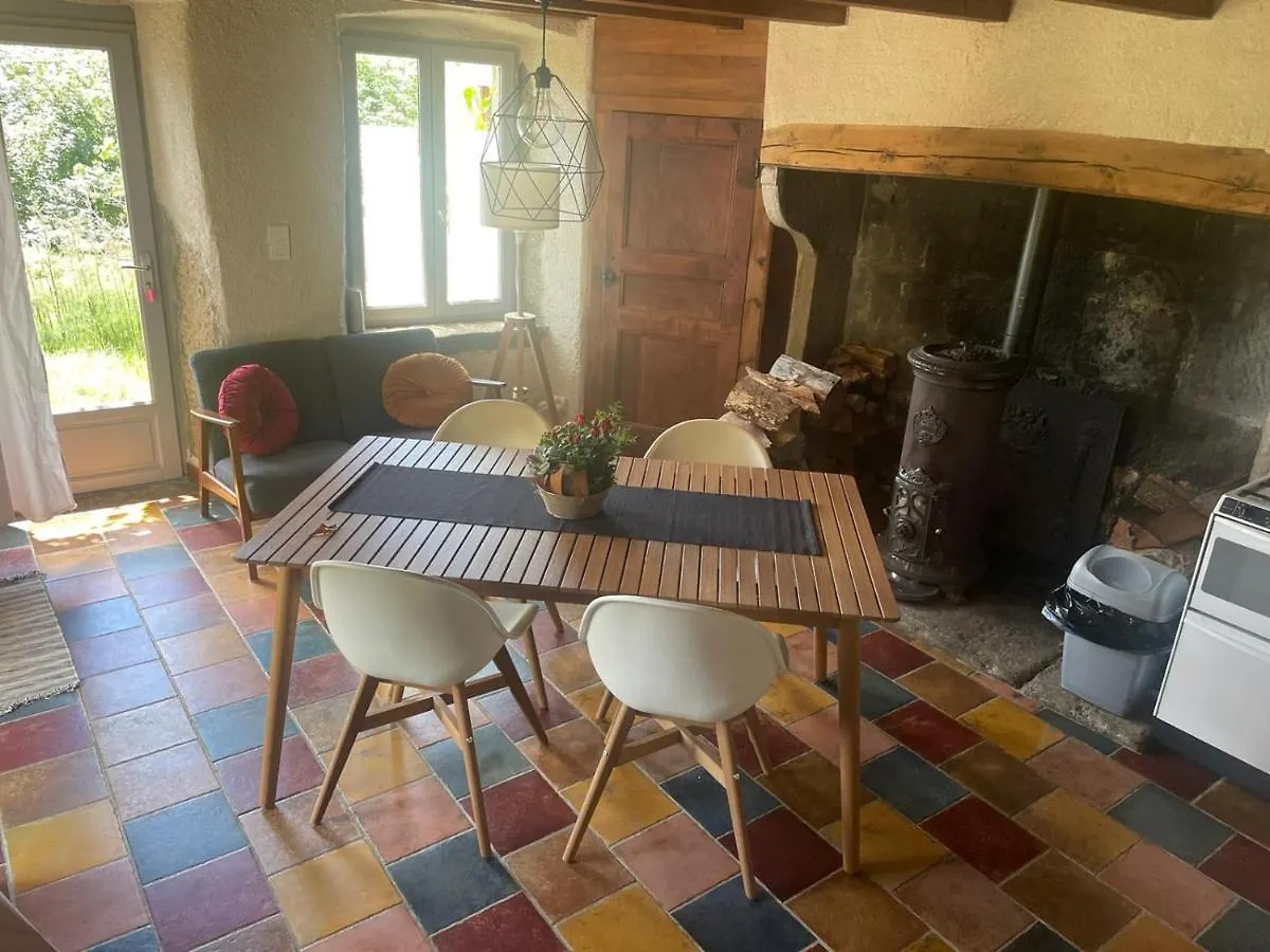 Hébergement de vacances Superbe gîte Laugy dans les montagnes d'Ambert Valcivieres